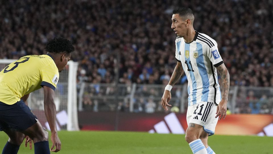 Argentina-Uruguai: Di María no banco, Otamendi no onze