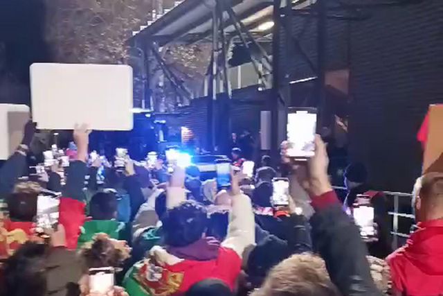 A chegada da Seleção ao Rheinpark Stadion