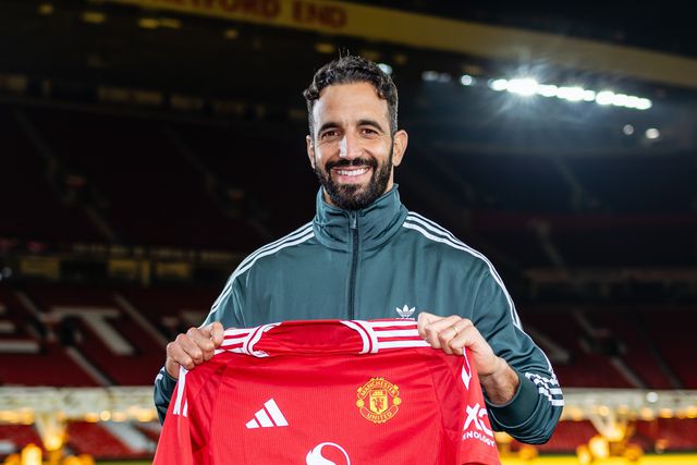 «Van Nistelrooy tanto podia ser boa ajuda como um problema para Ruben Amorim»