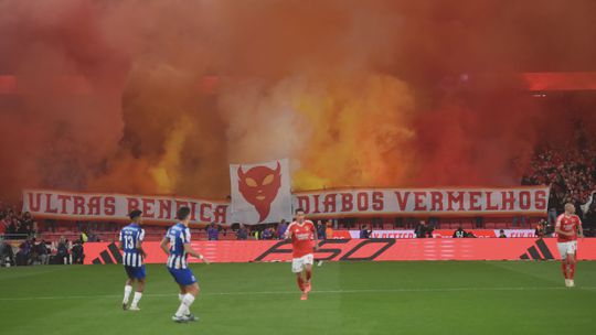 Benfica: Florentino e Tiago Gouveia no aniversário dos Diabos Vermelhos