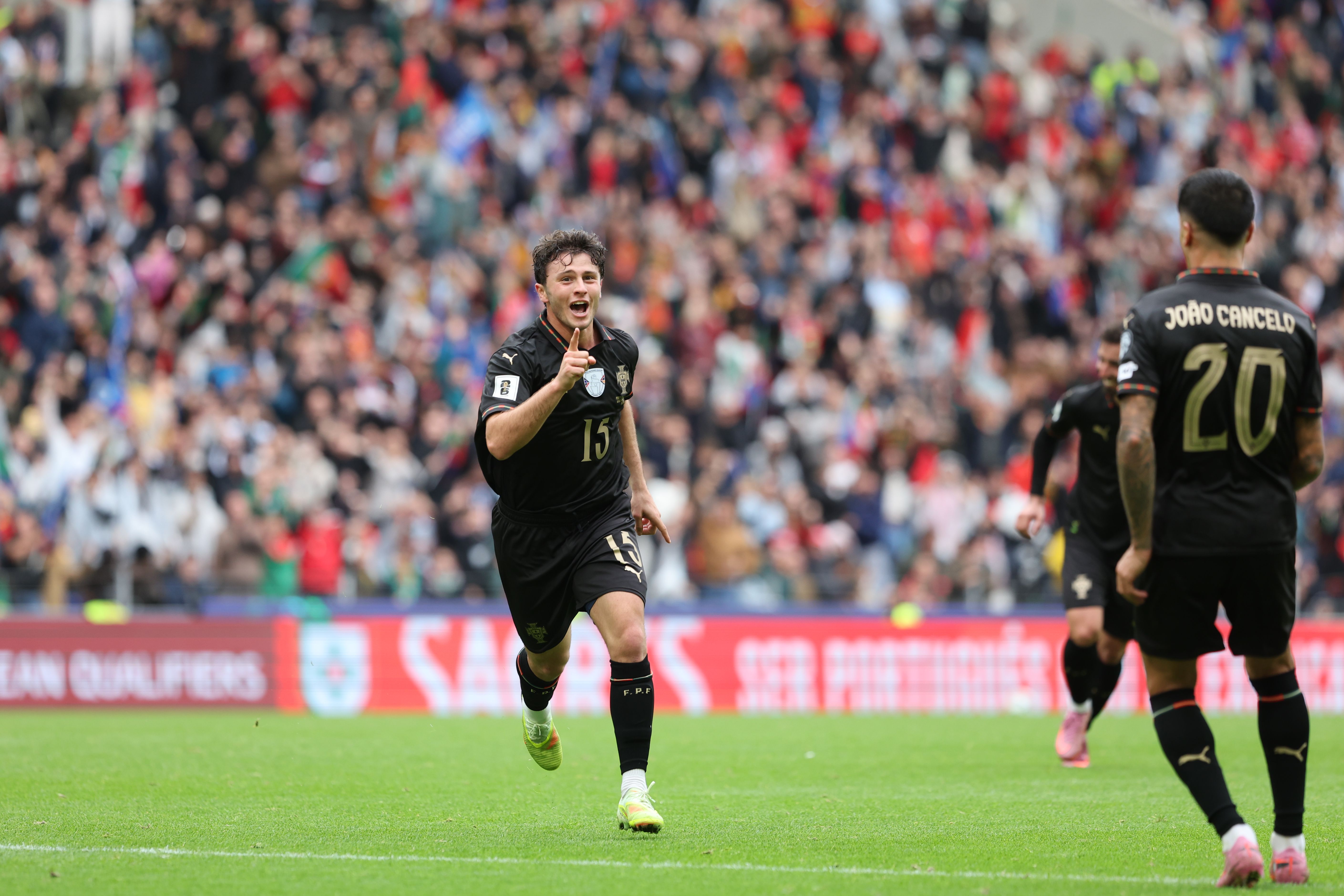 João Neves brilhou de pé direito e fora da área. Foto Catarina Morais/KAPTA +