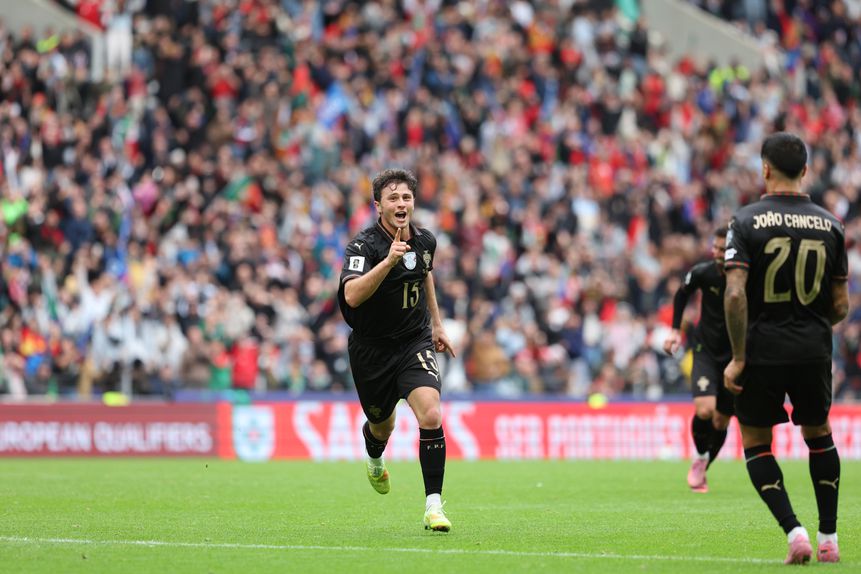 João Neves brilhou de pé direito e fora da área. Foto Catarina Morais/KAPTA +
