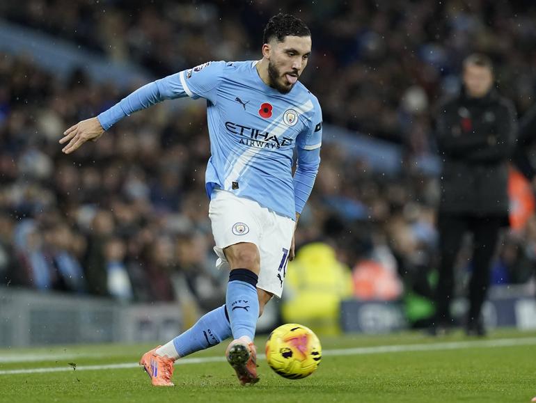 Rayan Cherki (Manchester City) - 8 votos - Foto: IMAGO