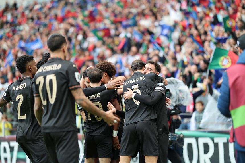 Os festejos do sétimo golo luso e do hat-trick de Bruno Fernandes - Foto: Catarina Morais/KAPTA +