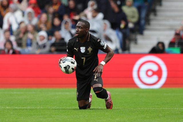 Carlos Forbs na estreia pela Seleção (Foto: Catarina Morais/Kapta+)