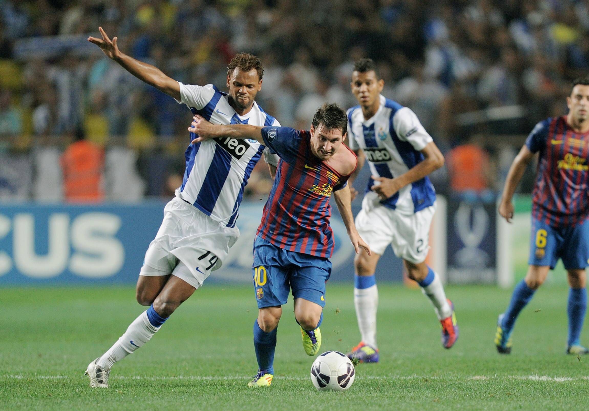 Messi venceu três Supertaças Europeias no Barcelona, uma delas contra o FC Porto