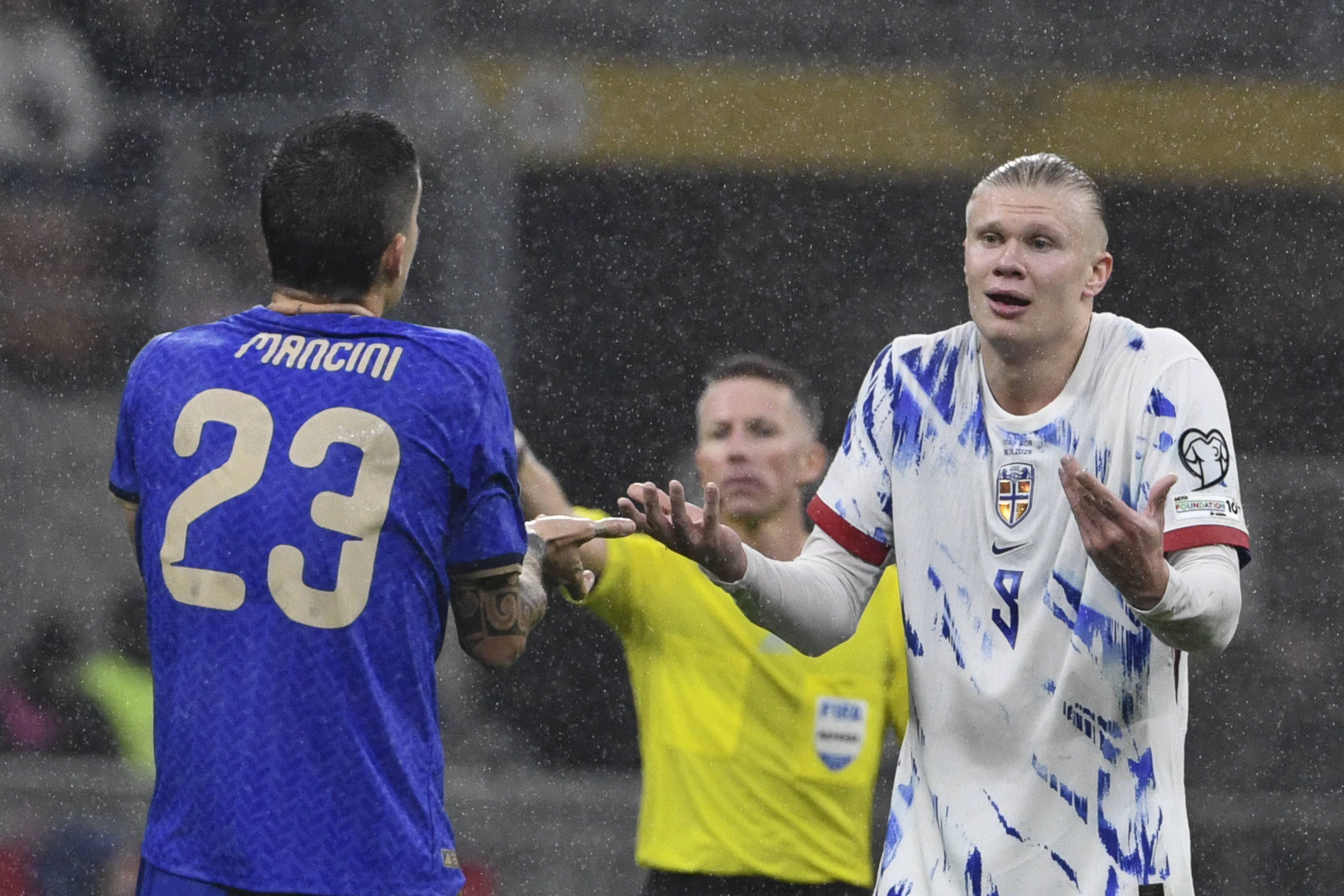 Haaland igual a si próprio. Desta vez, 'só' marcou dois golos. Fez 16 nesta qualificação, pelo menos mais oito que qualquer outro