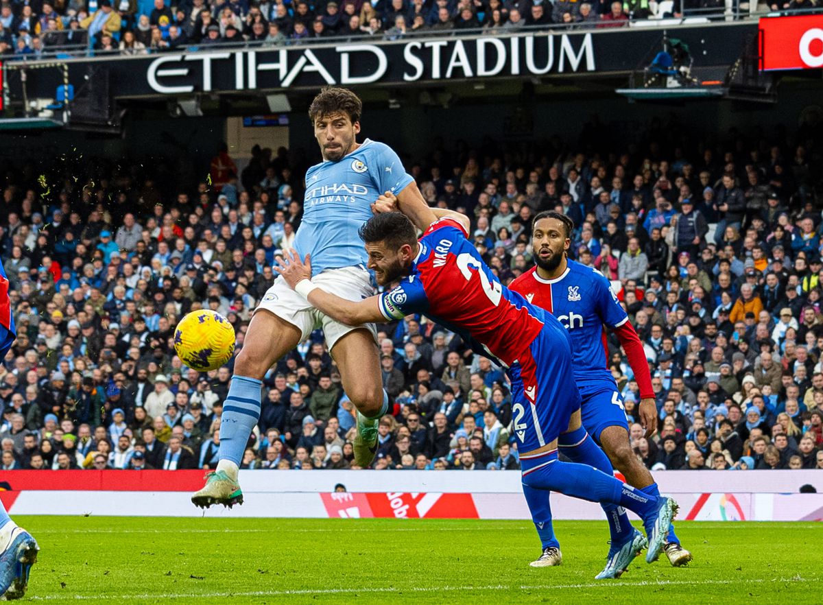 Manchester City empata sem gols com o Crystal Palace, mas se mantém líder  do Inglês - 14/03/2022 - UOL Esporte