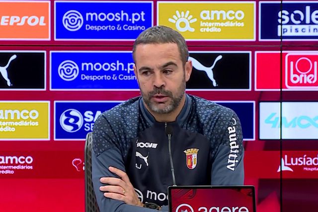 Artur Jorge defende que Benfica é o principal candidato ao título e explica porquê