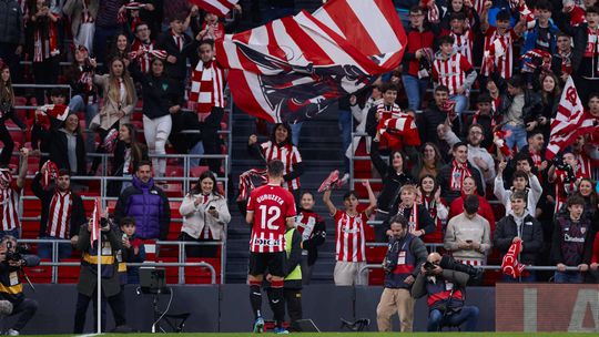 Atlético perde em Bilbao e fica à mercê do Barcelona