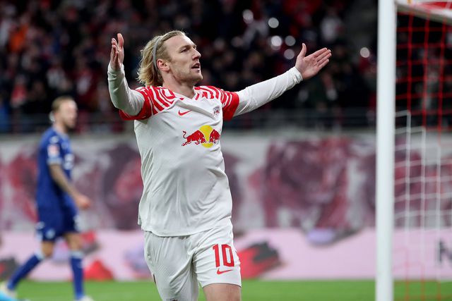 Forsberg salta do banco para decidir no adeus a Leipzig