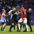 Nice perde e acaba reduzido a 10 com expulsão de ex-Benfica