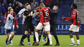 Nice perde e acaba reduzido a 10 com expulsão de ex-Benfica