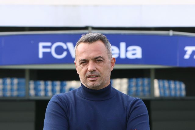 Liga 2: Fábio Pereira eleito novamente treinador do mês