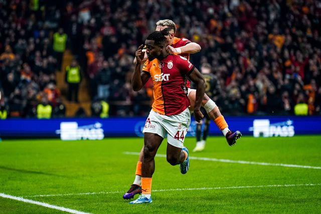 Galatasaray vence na compensação para desespero de Mourinho