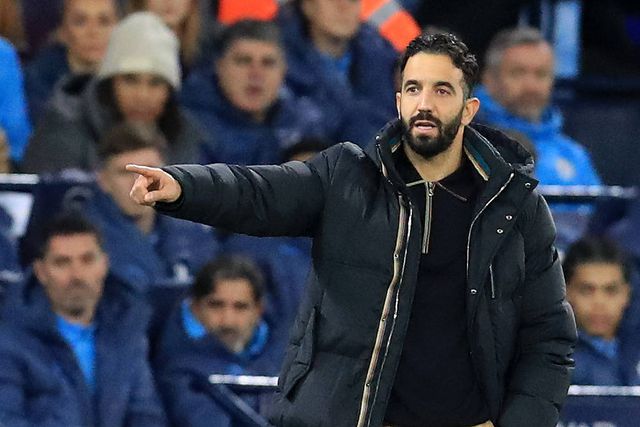 Ruben Amorim dá indicações para o campo