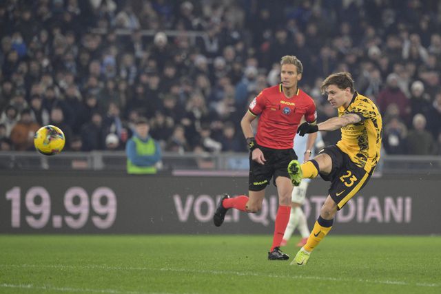 Inter destroça Lazio em 12 minutos (veja bem este golo de Barella!)