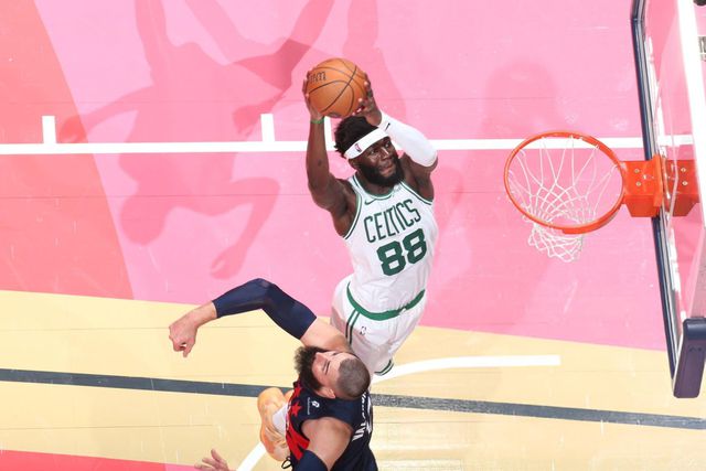 Neemias Queta na vitória dos Celtics sobre os Nets 