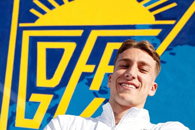 Filho de Míchel Salgado reforça sub-23 do Estoril