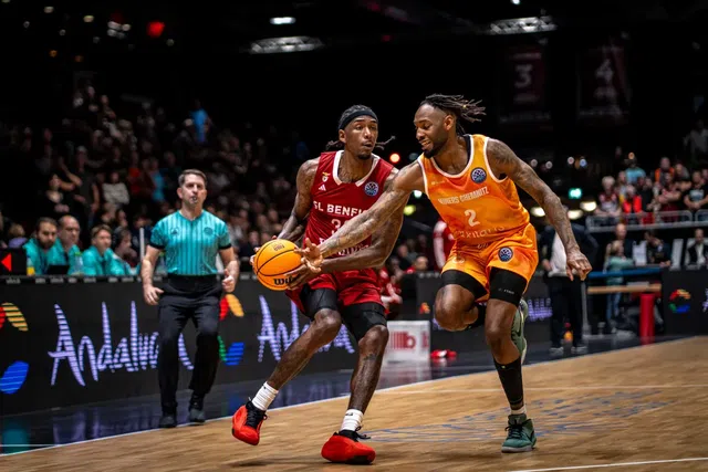 A BOLA TV: a programação deste domingo