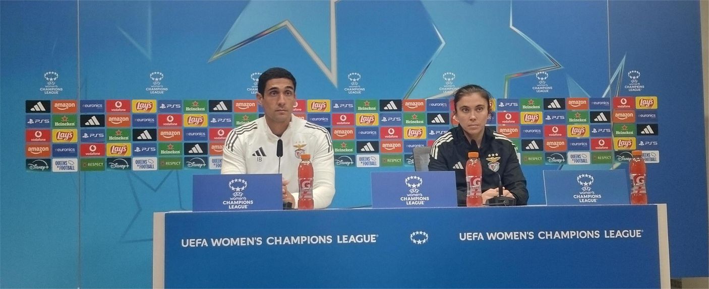 Ao lado do seu treinador, Ivan Baptista, Pauleta garantiu um Benfica ambicioso para a despedida na Champions feminina. Foto: D.R.