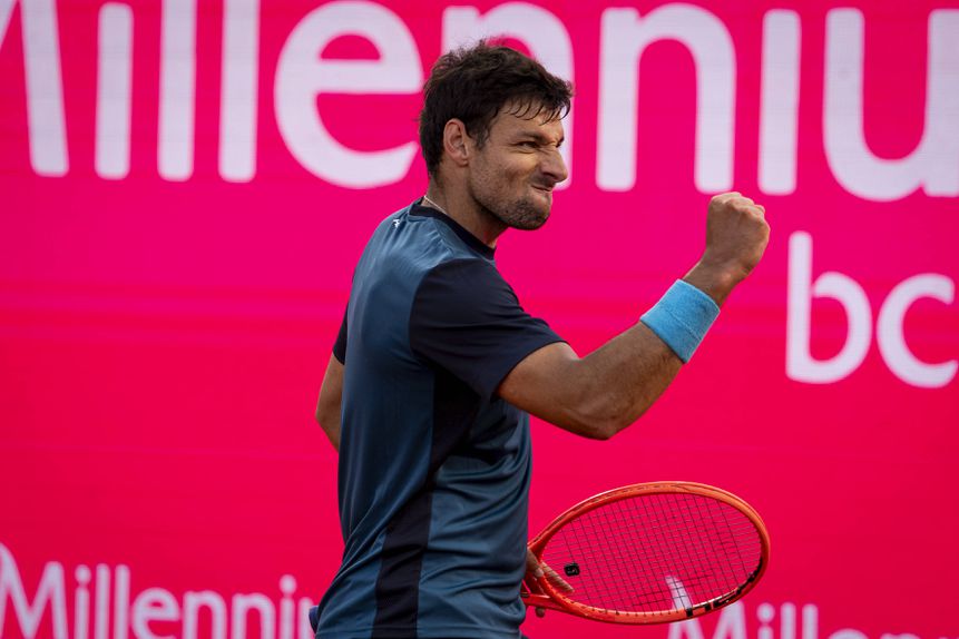 Bernabé Zapata defronta Jaime Faria no Estoril Open 2025