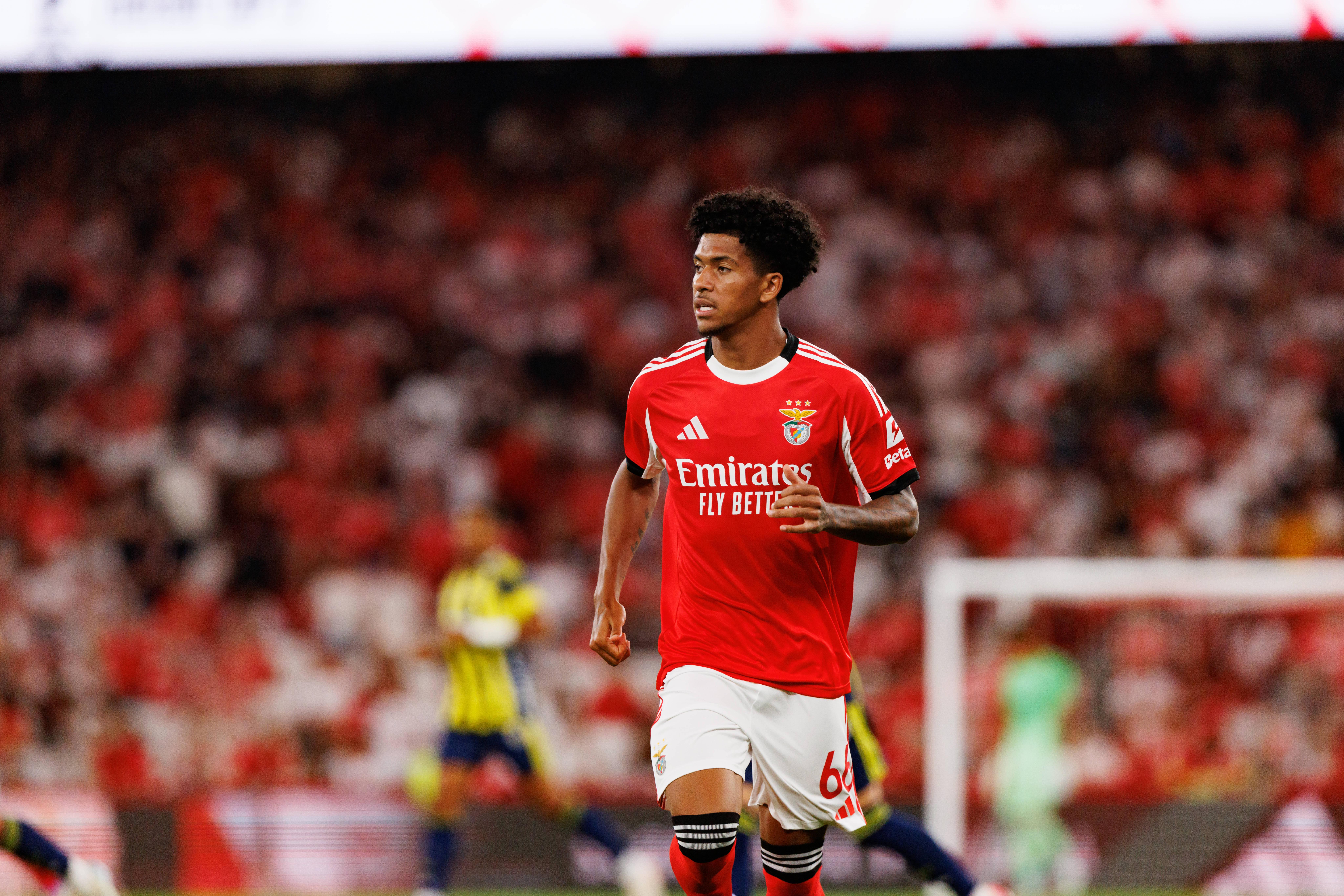 Joshua Wynder, o central goleador, marcou pelo segundo jogo consecutivo
