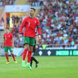 Bruno Fernandes e Ronaldo em ação por Portugal