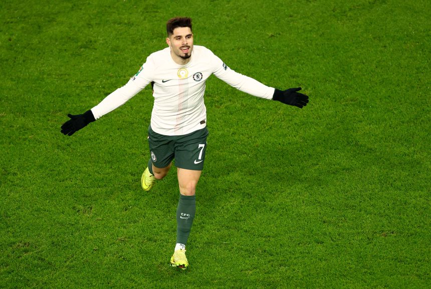 Pedro Neto apontou o golo da vitória dos 'blues' perto do final do encontro no País de Gales