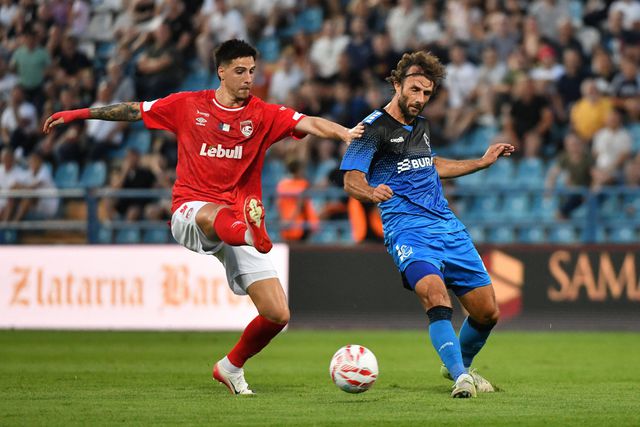 Anthony Carter no jogo com o Varazdin, da Liga Conferência