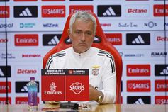 Mourinho abre as surpresas: «Obrador regressa e Banjaqui vai ser convocado pela primeira vez»