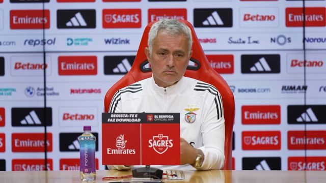 Mourinho abre as surpresas: «Obrador regressa e Banjaqui vai ser convocado pela primeira vez»