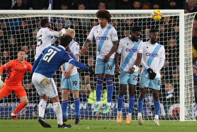 Everton: André Gomes marca grande golo de livre (vídeo)