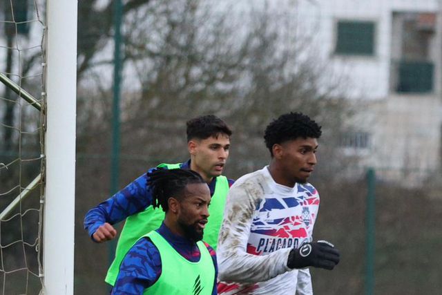 Chaves: Moreno já contou com reforço no treino matinal