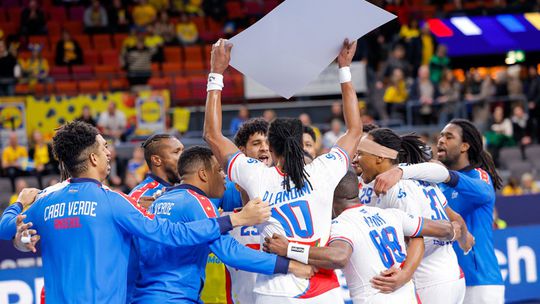 Seleção de Cabo Verde teve de dormir no hall de hotel em obras... e mesmo assim ganhou