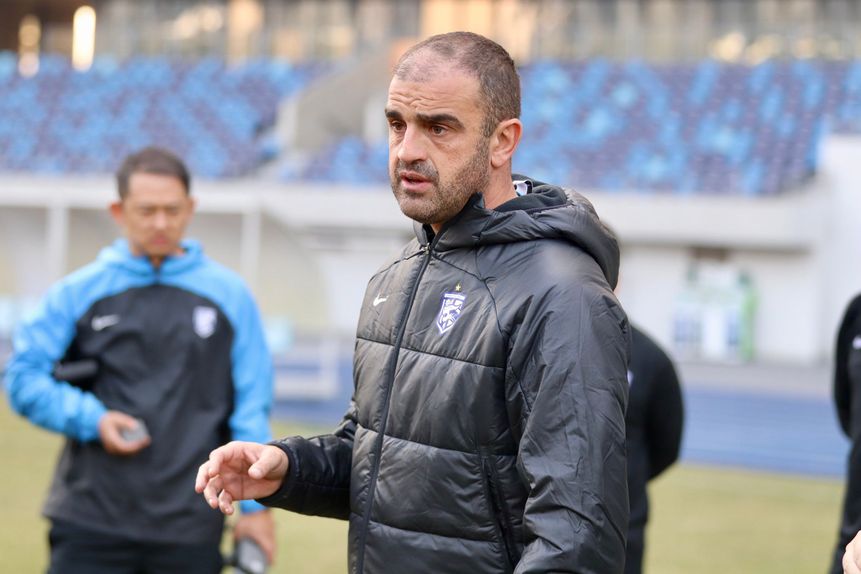 Filipe Martins já trabalha na China (Wuhan Three Towns)