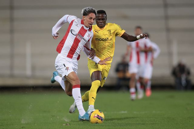 Formado no Flamengo, Werton tem provado o seu valor no Leixões e despertou a cobiça do Vitória de Guimarães