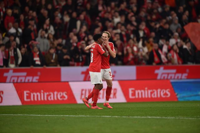 Benfica-Famalicão: goleada com hat-trick inesperado e muito Schjelderup!
