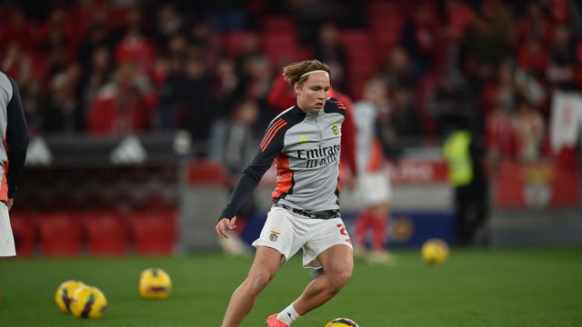 Há um novo menino bonito na Luz