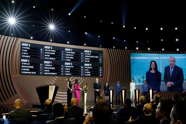 Resultado do sorteio do Mundial de clubes exibido no ecrã de palco em Miami