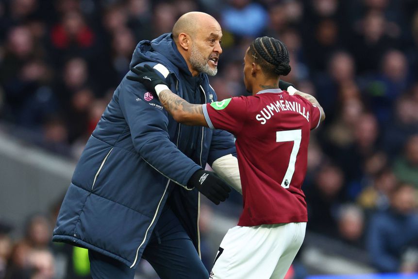 Nuno Espírito Santo e Summerville - Foto: IMAGO