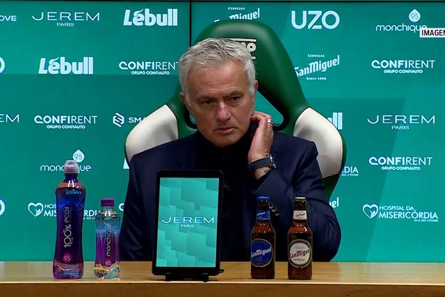 Mourinho: «Não percebo nada de táticas»