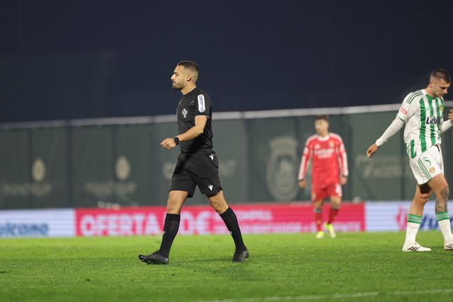 Penálti a favor do Benfica revertido no VAR: a análise de Pedro Henriques