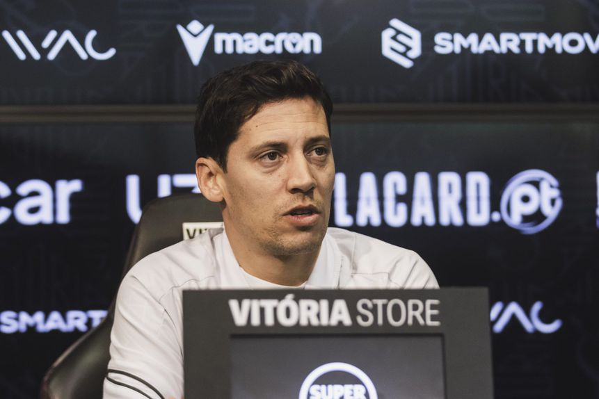 Luís Pinto, treinador do Vitória de Guimarães, quer concentração máxima frente ao Estoril - Foto: Vitória de Guimarães