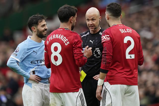 Bernardo Silva queria o vermelho para Dalot