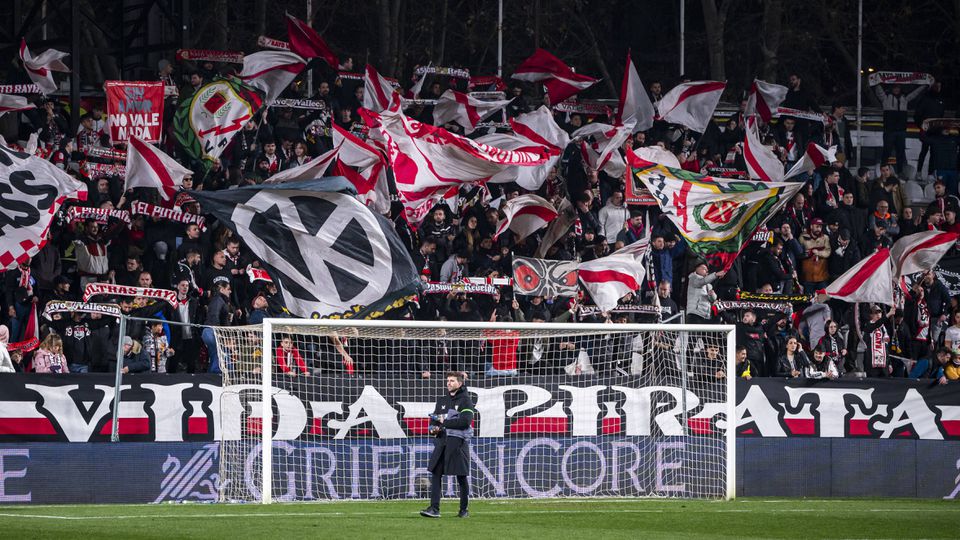 Adeptos do Rayo Vallecano queixam-se: «É uma vergonha, é como viver no século passado»