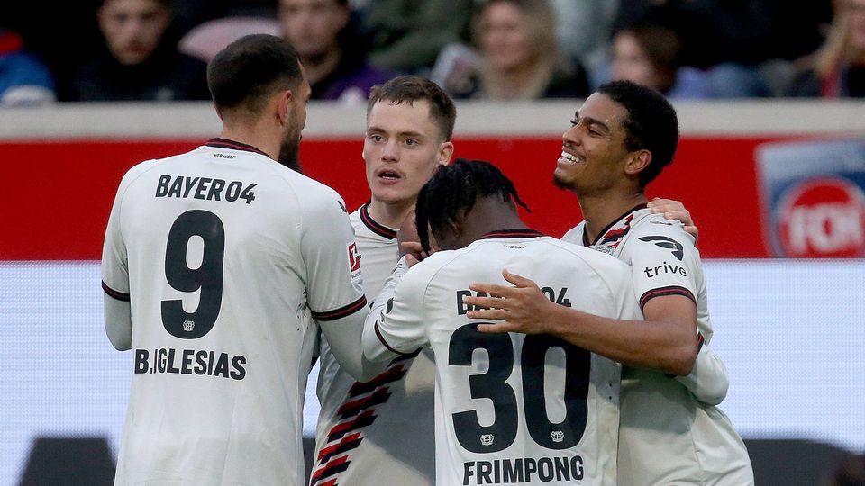 Protestos continuam a atrasar Bundesliga: Só o Bayer Leverkusen 2-1 Heidenheim terminou a horas