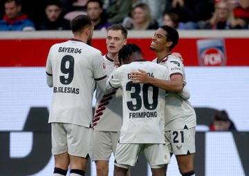 Protestos continuam a atrasar Bundesliga: Só o Bayer Leverkusen 2-1 Heidenheim terminou a horas