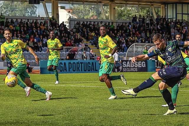 Dois minutos de luxo levam o Tondela ao regresso às vitórias (veja os golos)