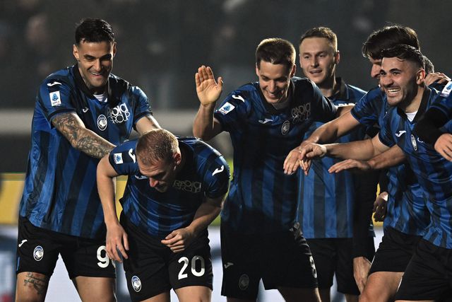 Carnesecchi defende o mesmo penálti duas vezes e a Atalanta bate o Sassuolo